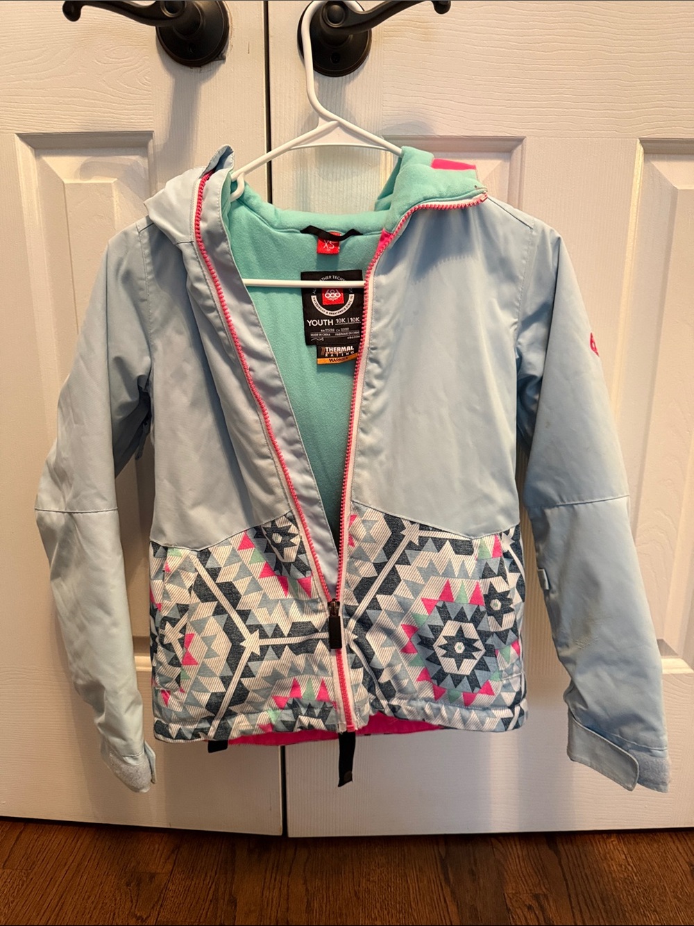 Sky coat by 686